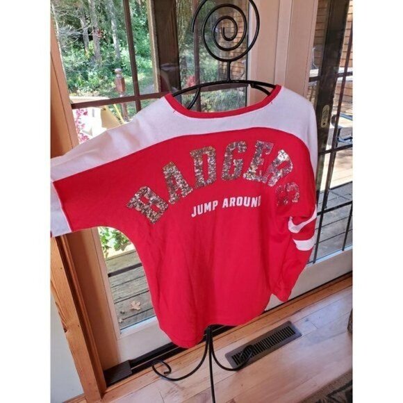 Pink Victoria's Secret, 5th & Ocean Embellish WI BADGERS Collegiate Sz. M Jersey - Picture 4 of 4